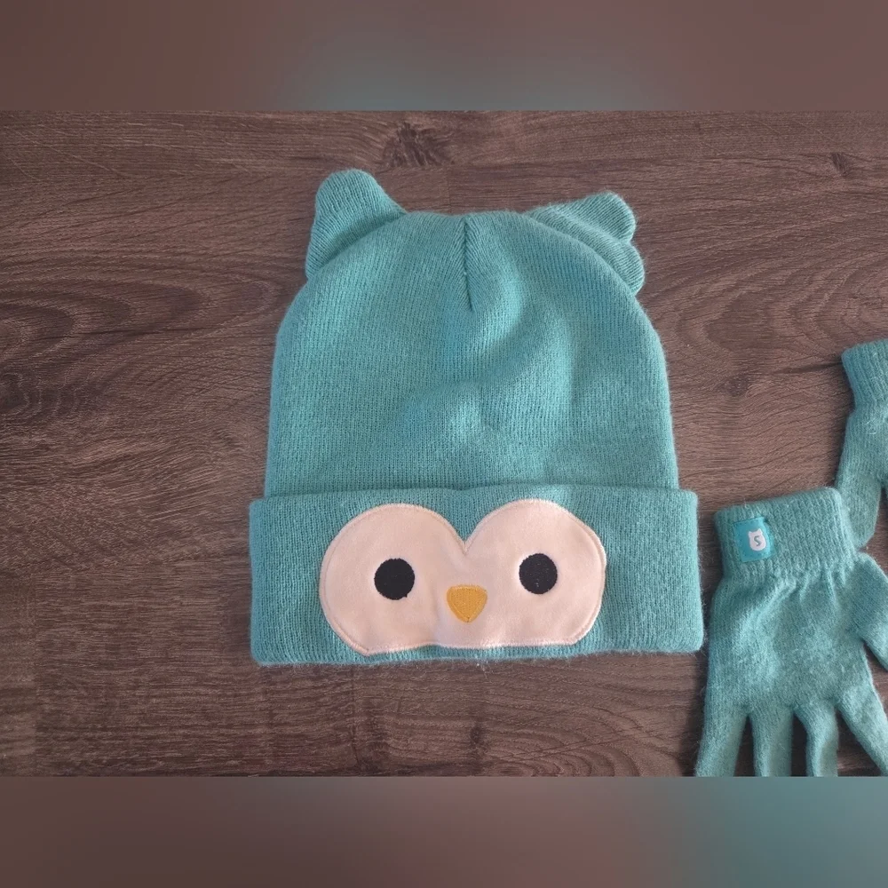 Girls Squishmallows Winston Hat & Gloves Set